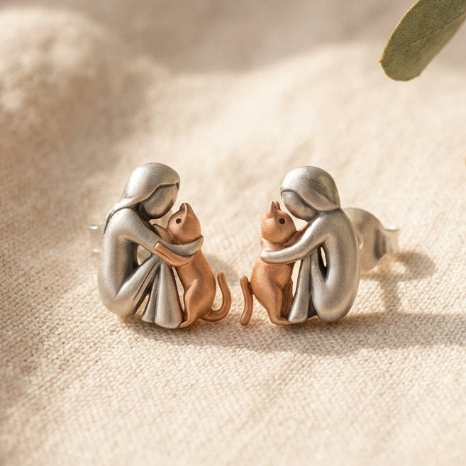 The Pair of Kitten Hugs Earrings