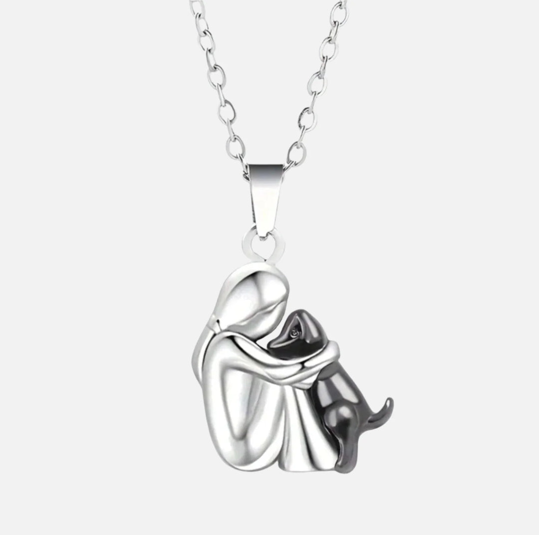 The Curled-Up Hug Necklace